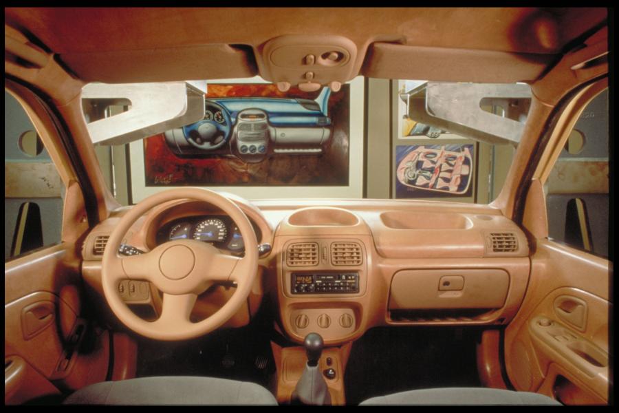 Renault Clio 1998 года  (фото 28 из 106)
